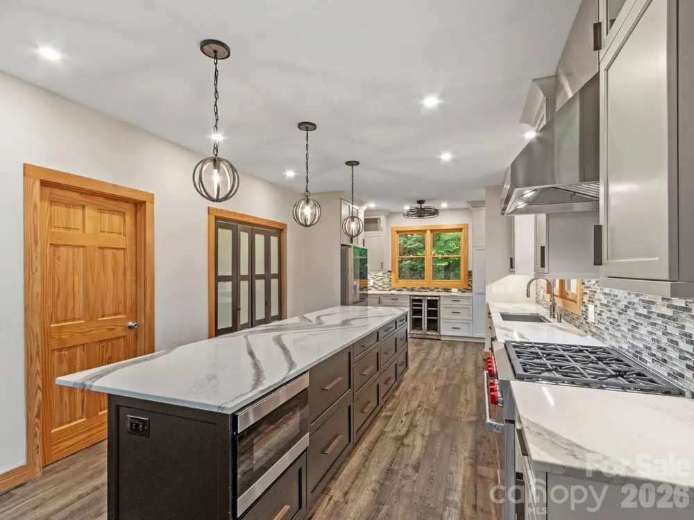 52 Mountain Park Drive Mars Hill, NC 28754