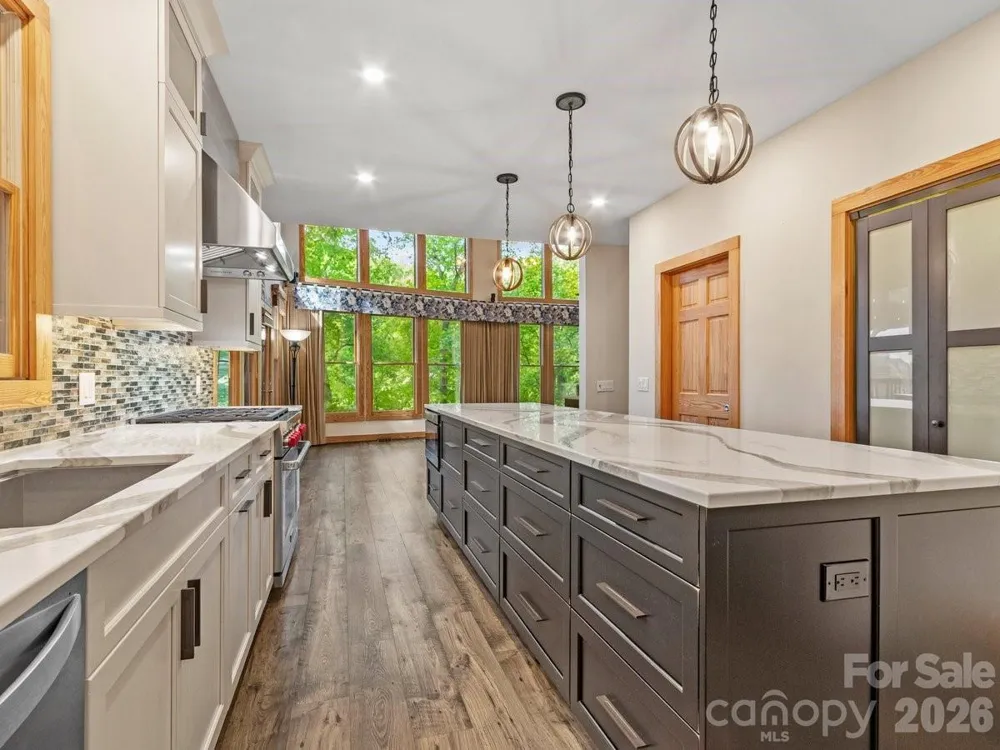 52 Mountain Park Drive Mars Hill, NC 28754