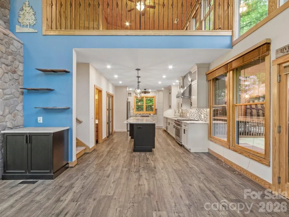 52 Mountain Park Drive Mars Hill, NC 28754