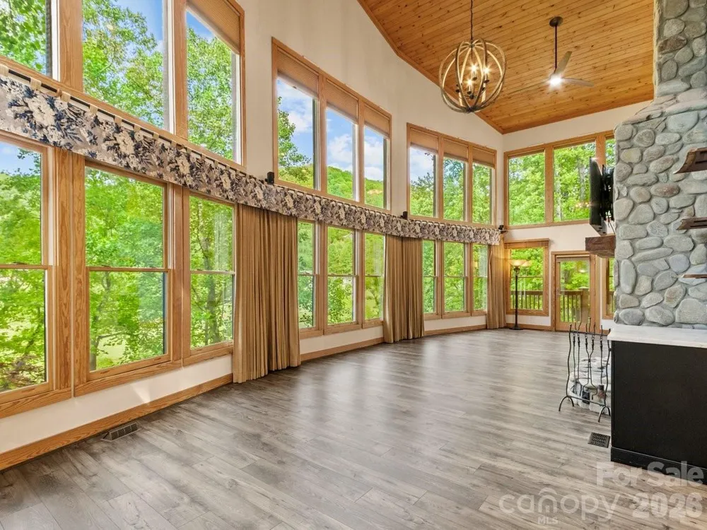 52 Mountain Park Drive Mars Hill, NC 28754