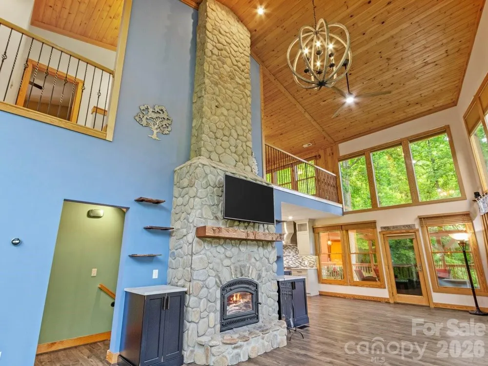 52 Mountain Park Drive Mars Hill, NC 28754