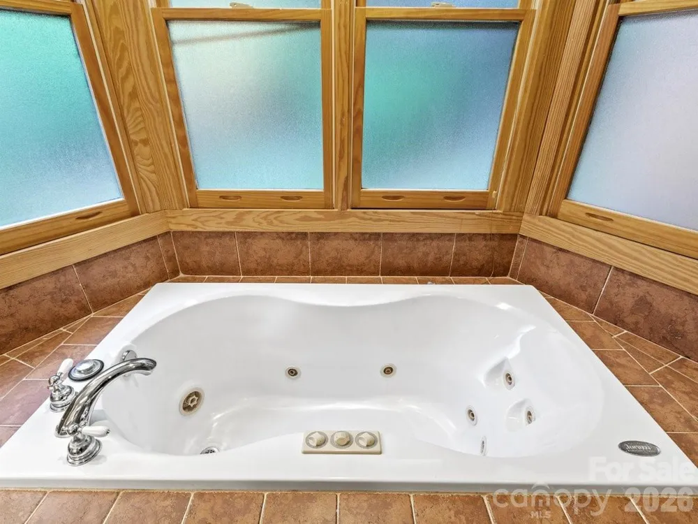 52 Mountain Park Drive Mars Hill, NC 28754