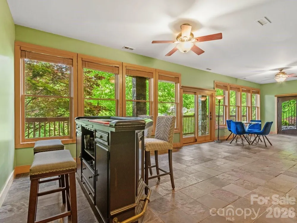 52 Mountain Park Drive Mars Hill, NC 28754