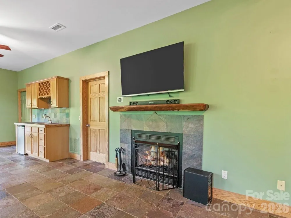 52 Mountain Park Drive Mars Hill, NC 28754