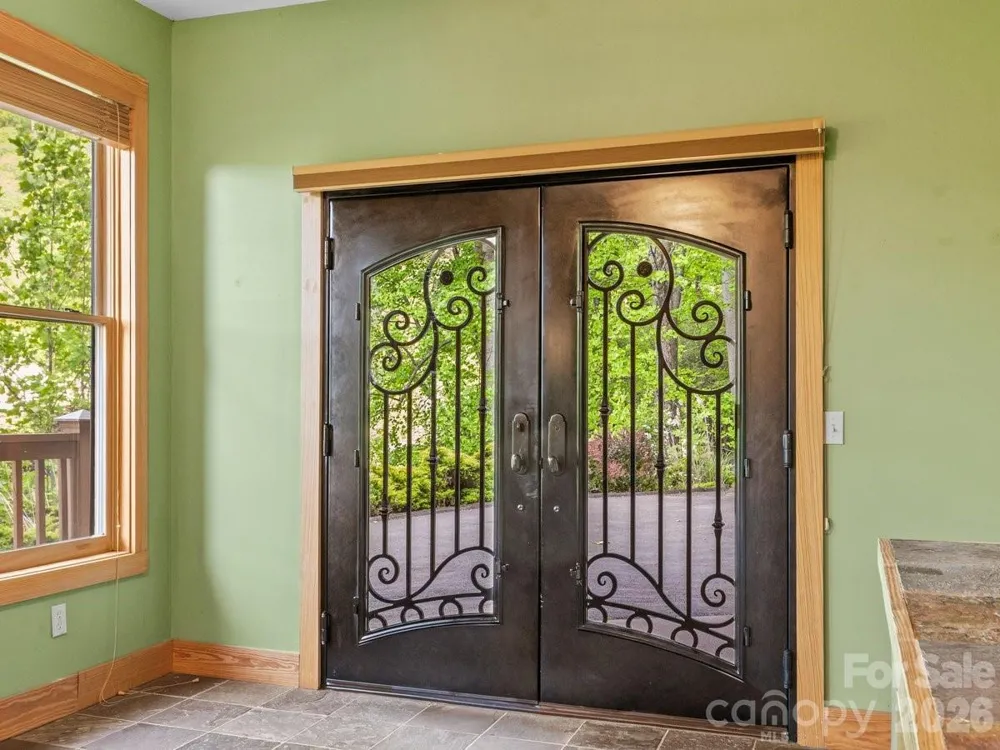 52 Mountain Park Drive Mars Hill, NC 28754