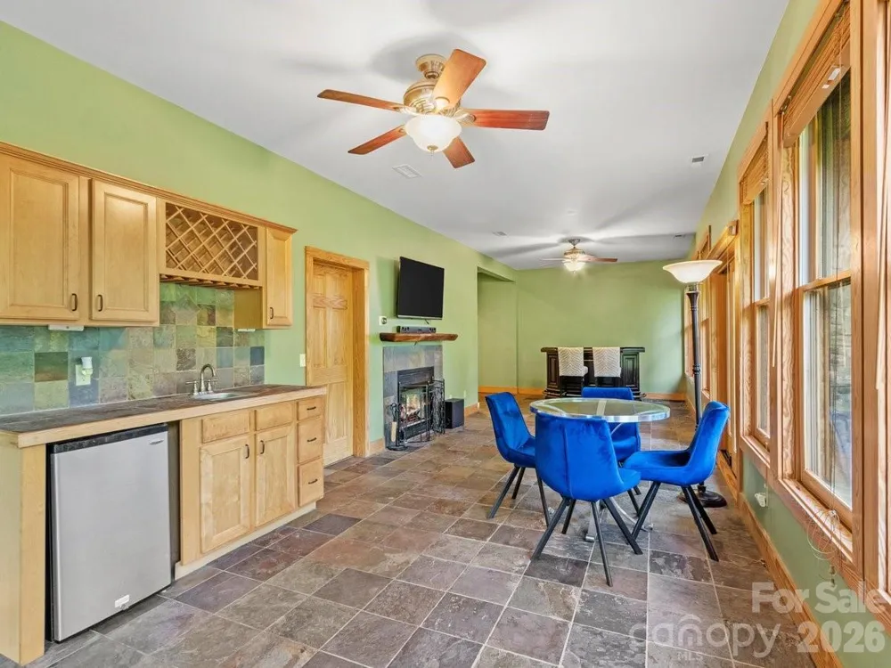 52 Mountain Park Drive Mars Hill, NC 28754