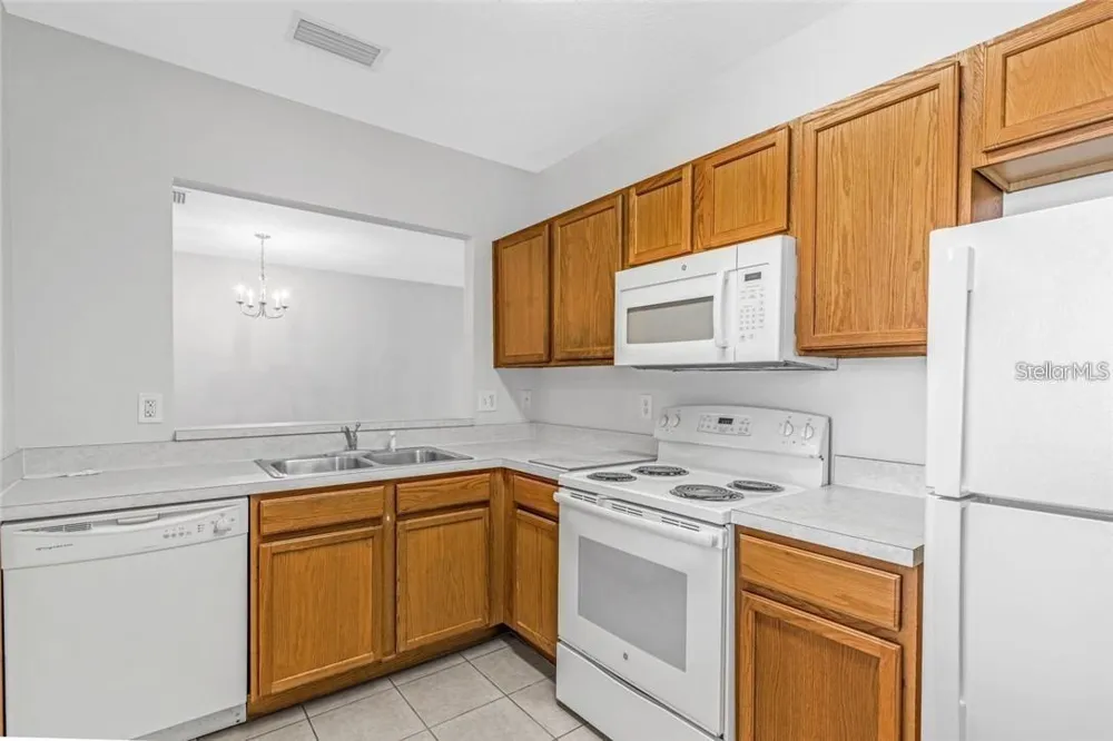 9519 NEWDALE WAY #201 Riverview, FL 33578