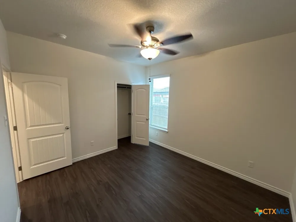 5104 Rose Garden Loop Killeen, TX 76542