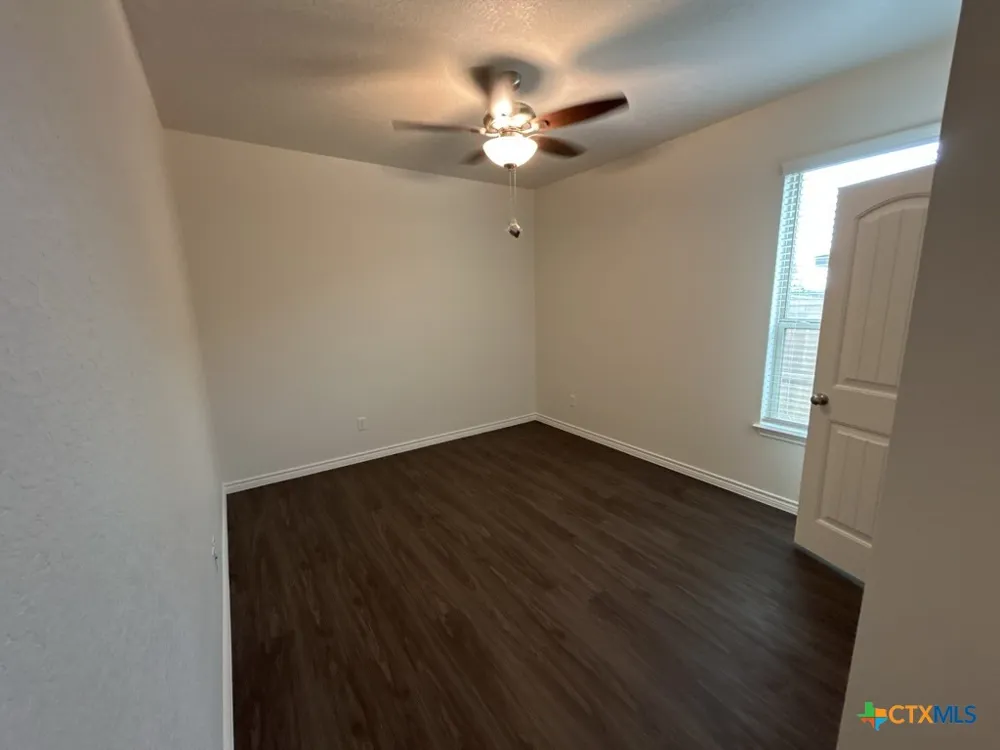 5104 Rose Garden Loop Killeen, TX 76542