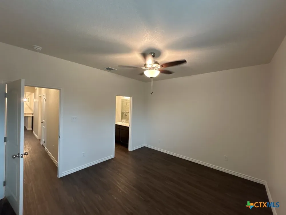 5104 Rose Garden Loop Killeen, TX 76542