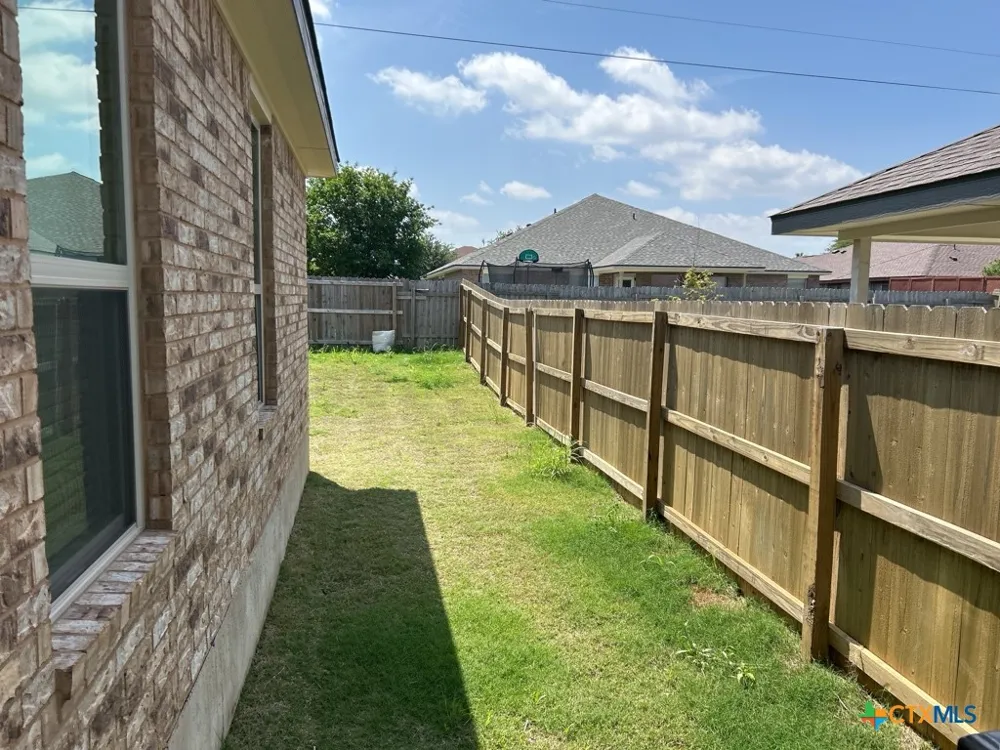5104 Rose Garden Loop Killeen, TX 76542