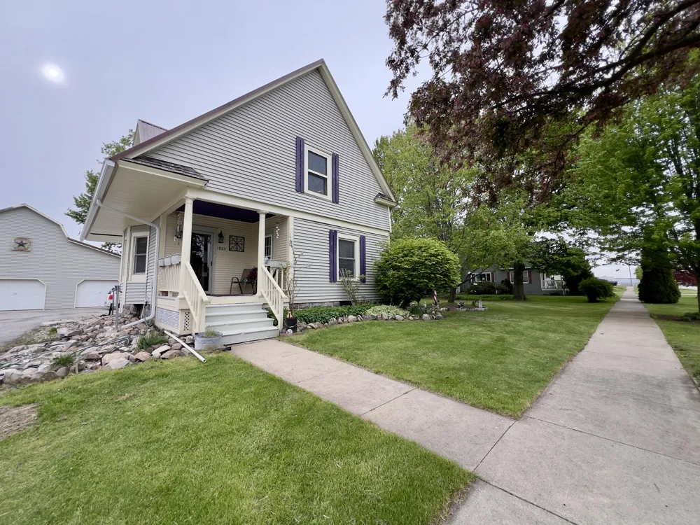 1033 Washington Boulevard Lake Odessa, MI 48849