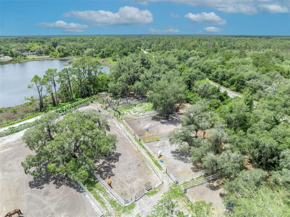 3287 COUNTY ROAD 426 Geneva, FL 32732