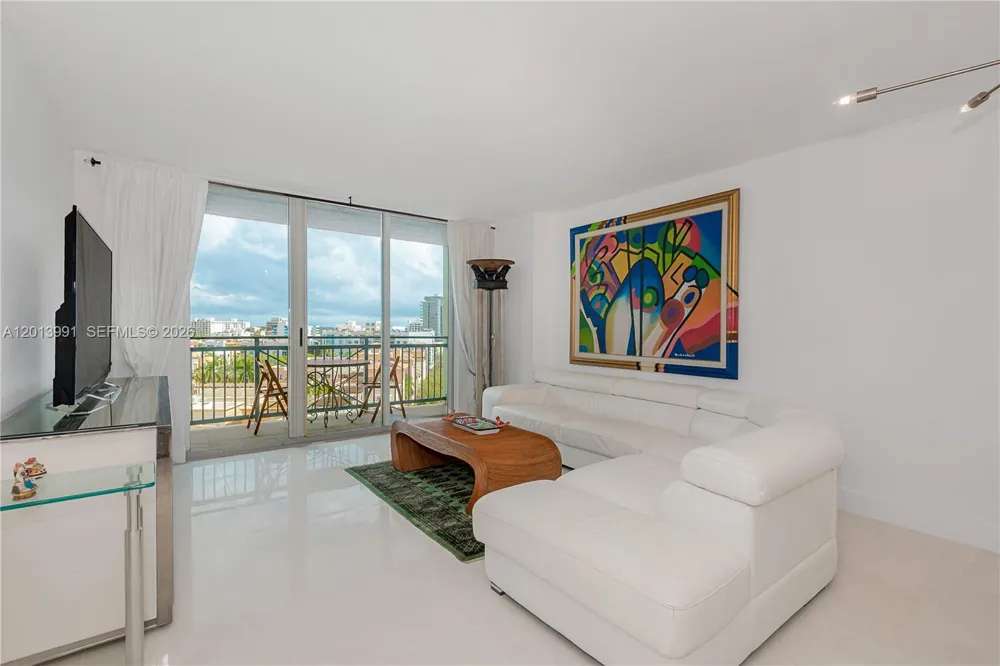 90 ALTON RD #1007 Miami Beach, FL 33139