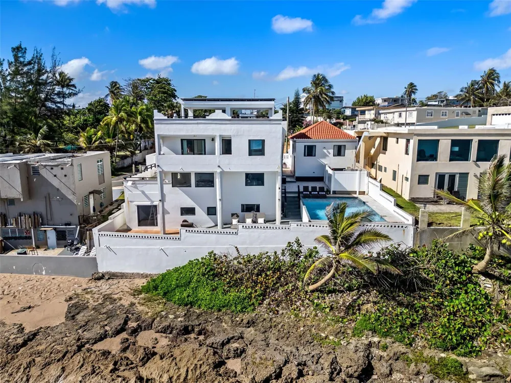 91 G KENNEDY STREET Dorado, PR 00646