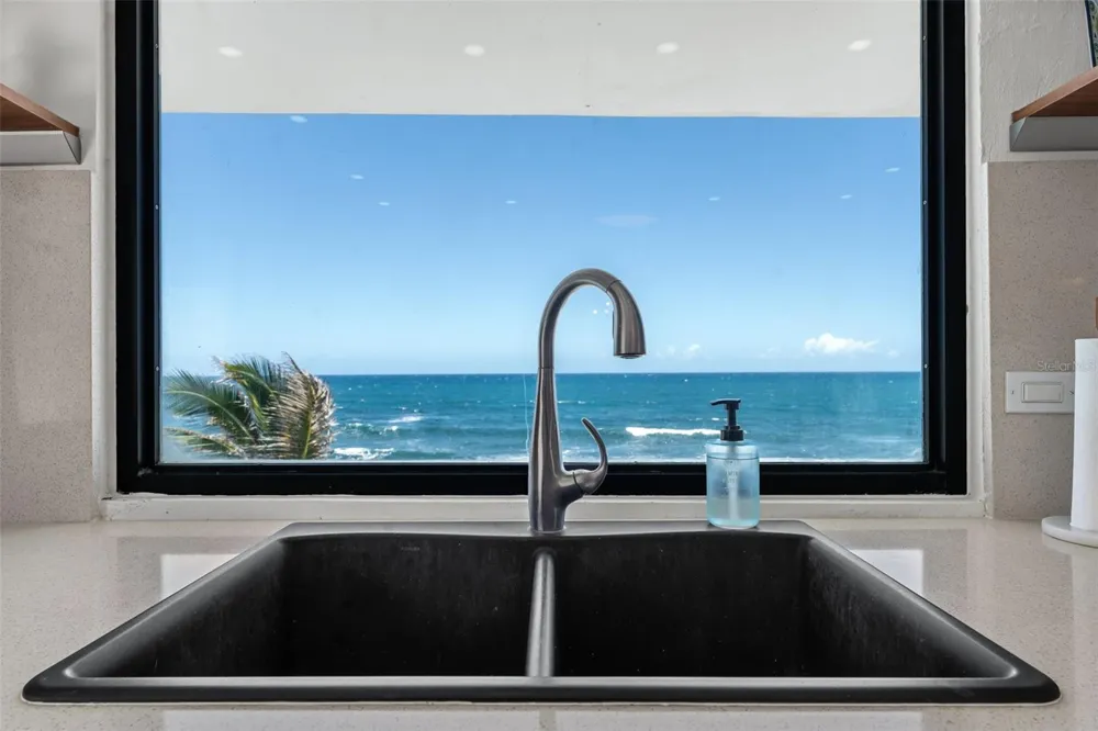 91 G KENNEDY STREET Dorado, PR 00646