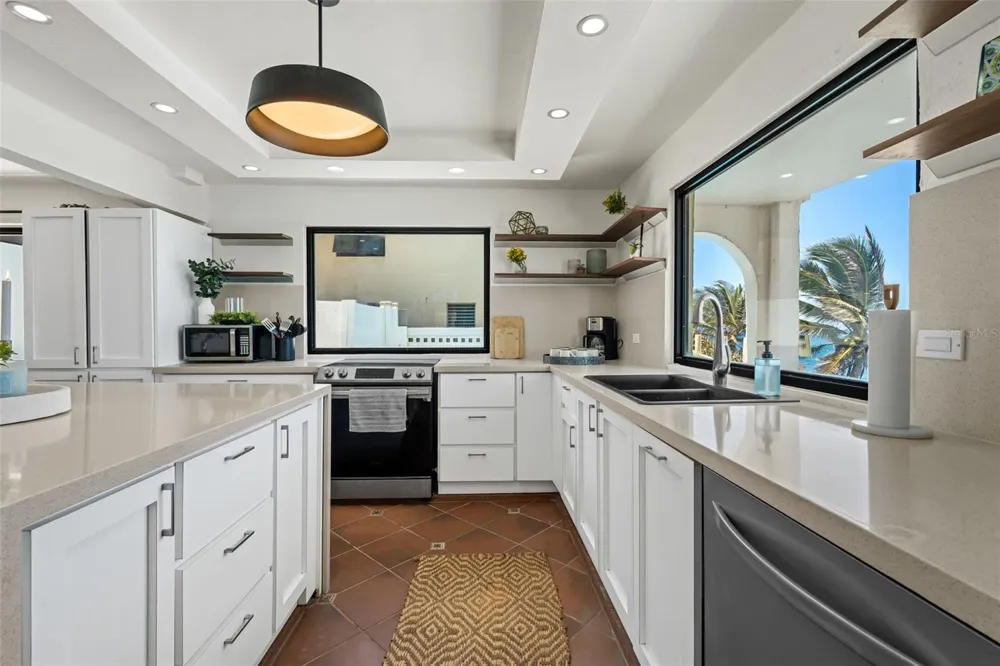 91 G KENNEDY STREET Dorado, PR 00646