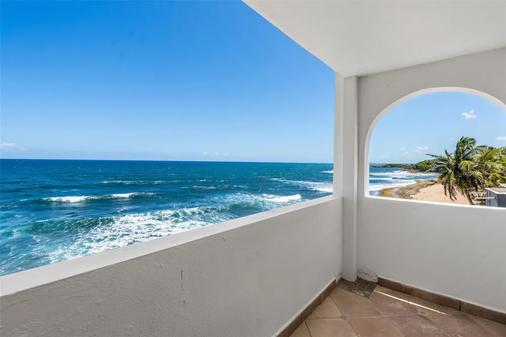 91 G KENNEDY STREET Dorado, PR 00646
