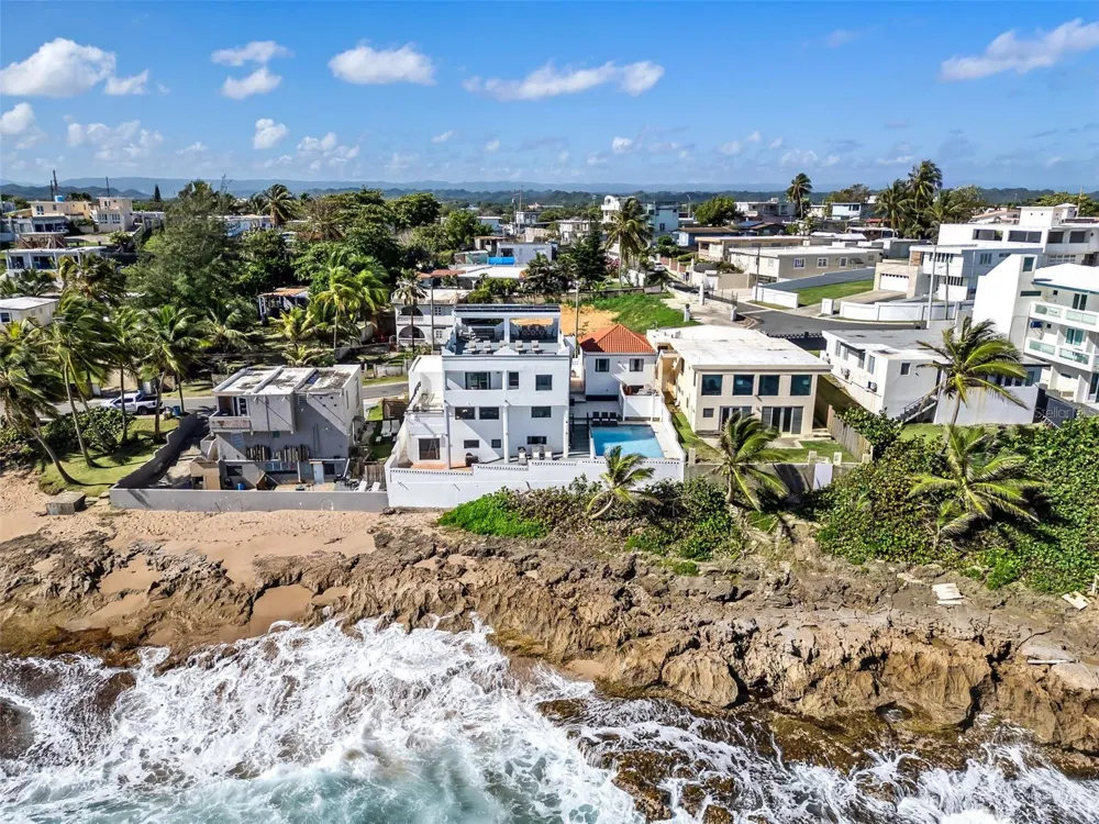 91 G KENNEDY STREET Dorado, PR 00646