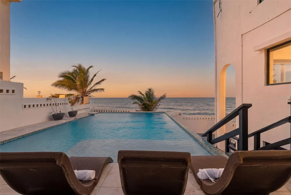91 G KENNEDY STREET Dorado, PR 00646