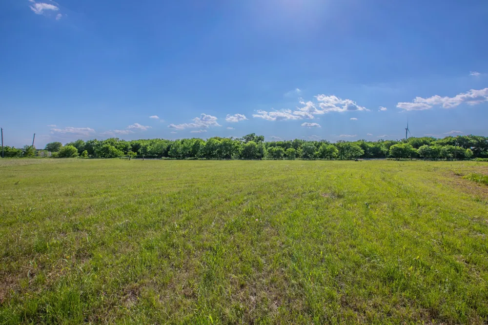 958 county Road 3254 Mount Calm, TX 76673