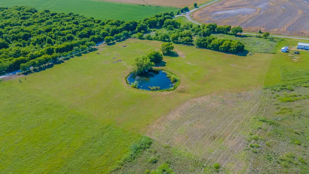 958 county Road 3254 Mount Calm, TX 76673