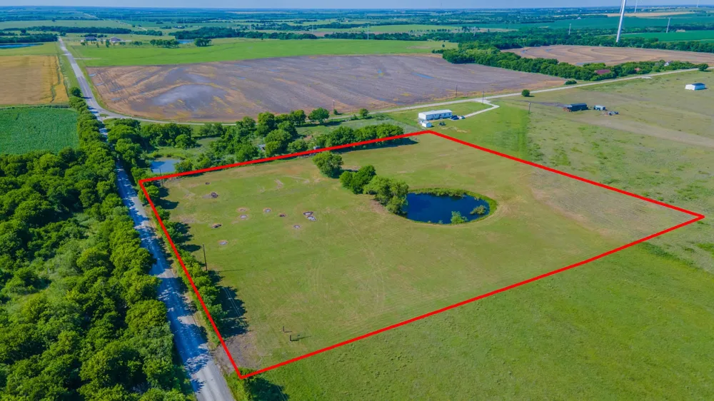 958 county Road 3254 Mount Calm, TX 76673