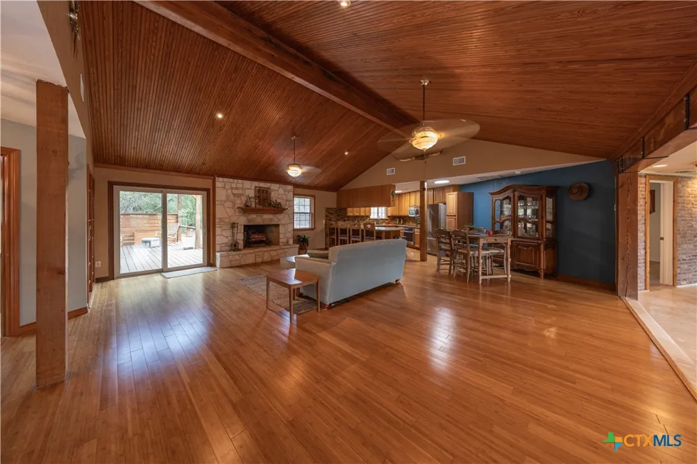 1645 Agarita Drive Fischer, TX 78623