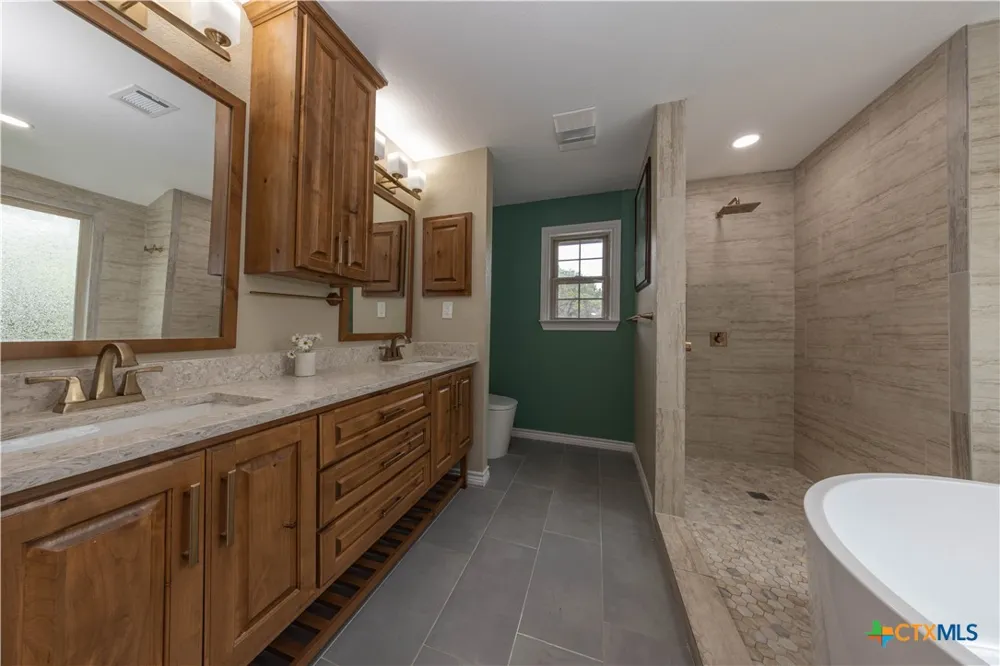 1645 Agarita Drive Fischer, TX 78623