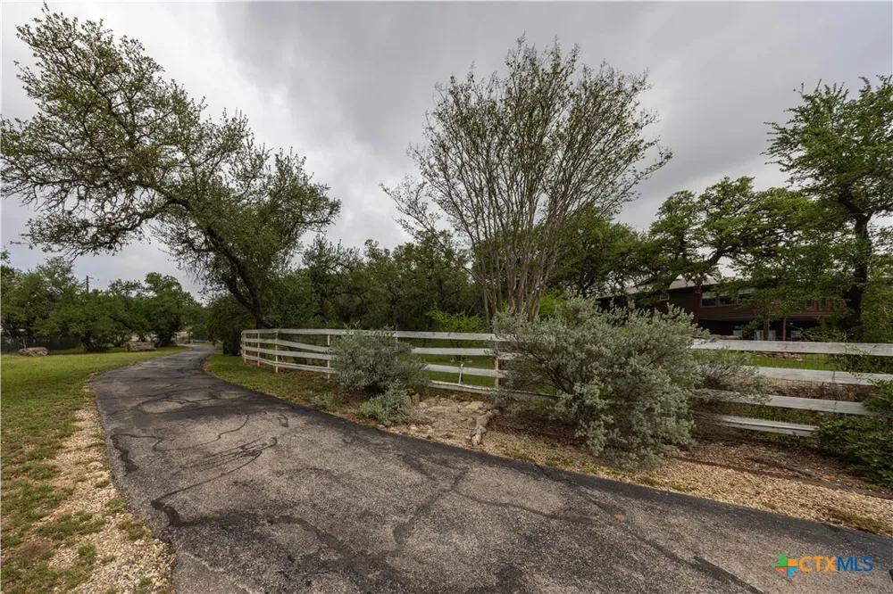 1645 Agarita Drive Fischer, TX 78623
