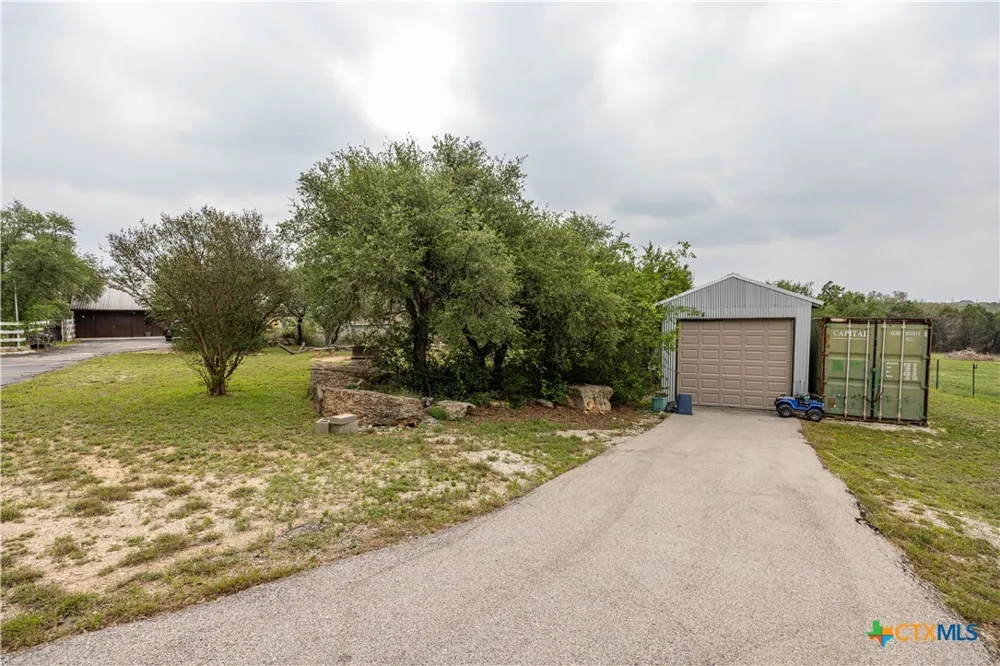 1645 Agarita Drive Fischer, TX 78623