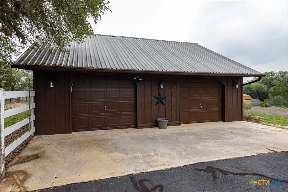 1645 Agarita Drive Fischer, TX 78623