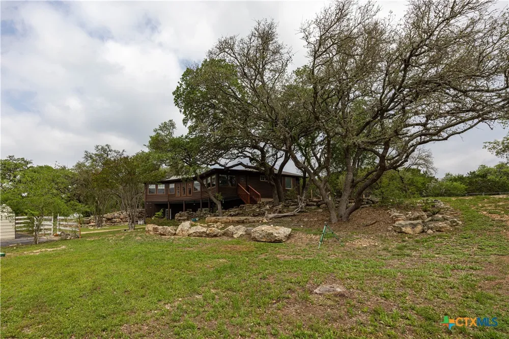 1645 Agarita Drive Fischer, TX 78623