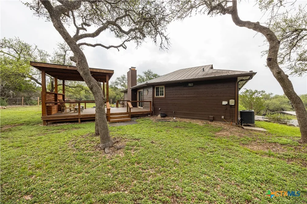 1645 Agarita Drive Fischer, TX 78623