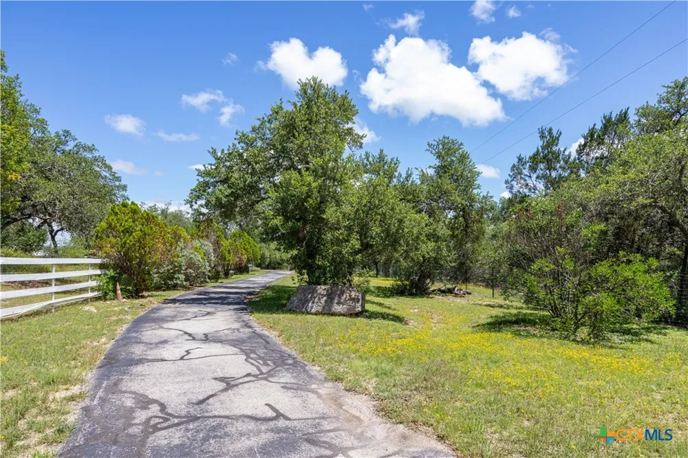 1645 Agarita Drive Fischer, TX 78623