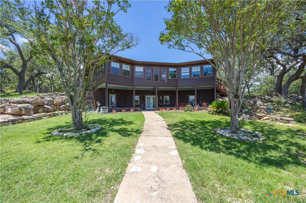1645 Agarita Drive Fischer, TX 78623