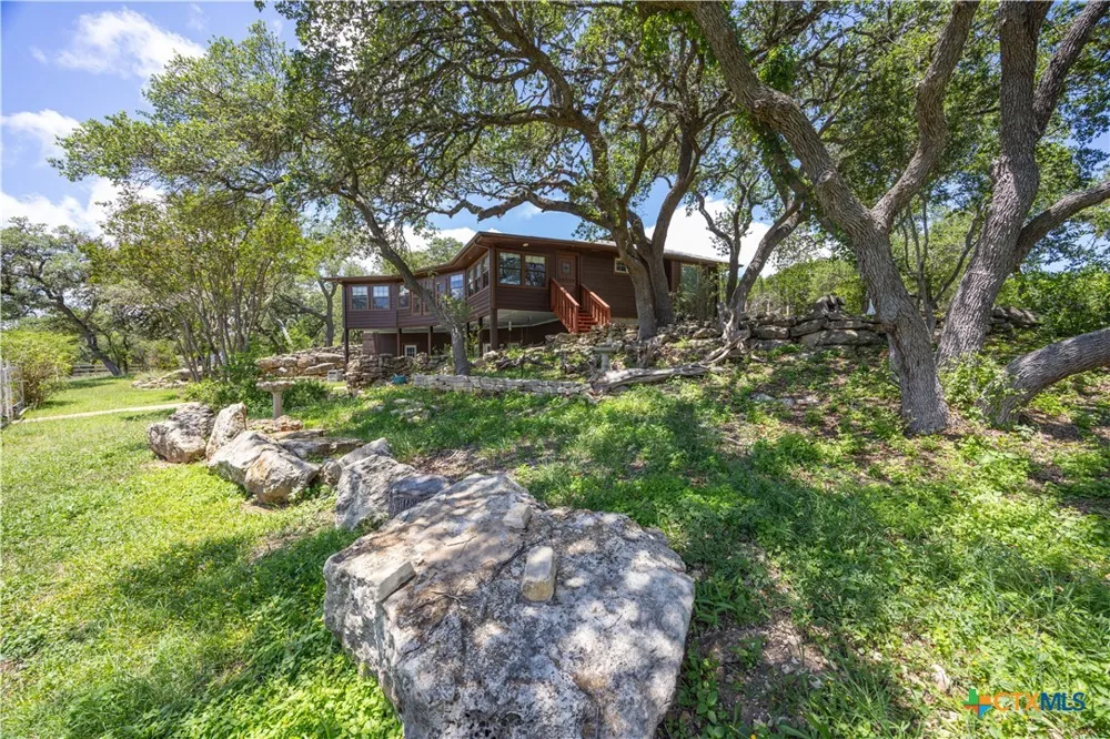 1645 Agarita Drive Fischer, TX 78623