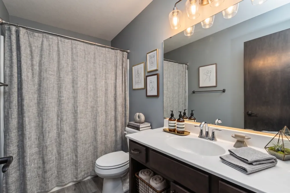 635 Strafford Drive Zumbrota, MN 55992