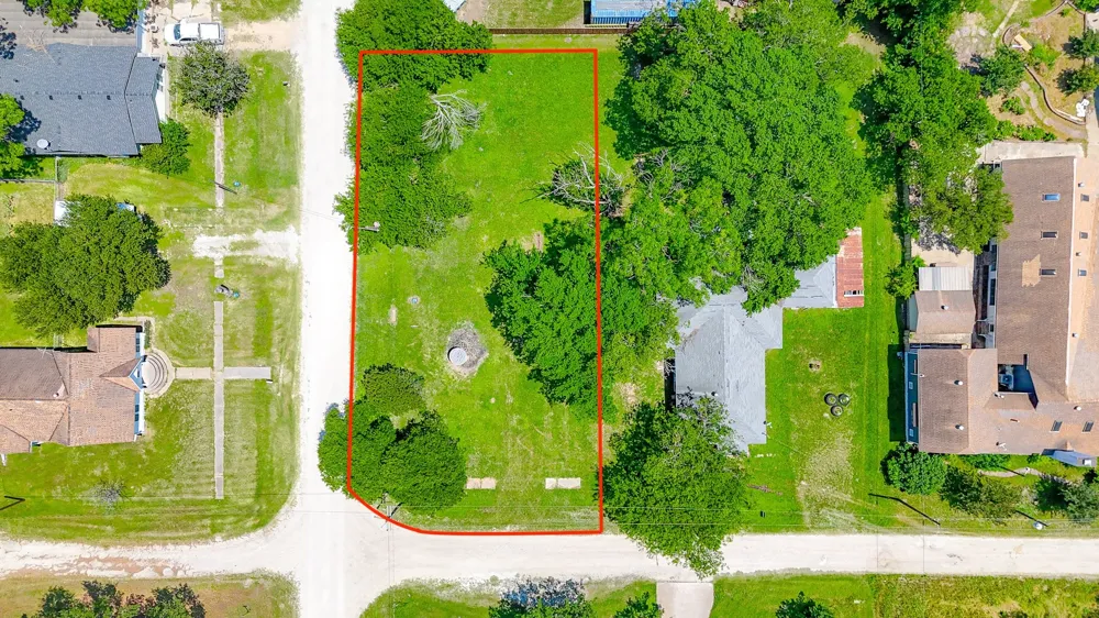 305 3rd Street Coolidge, TX 76693