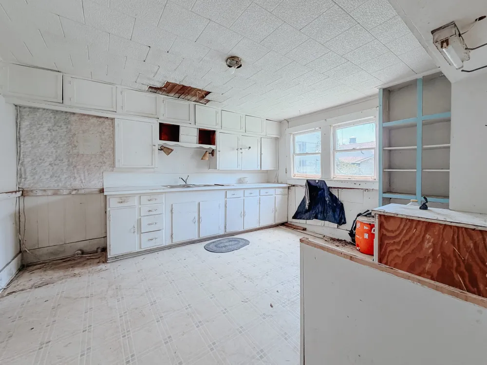 305 3rd Street Coolidge, TX 76693