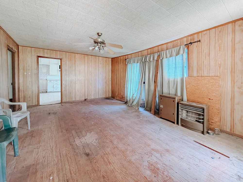305 3rd Street Coolidge, TX 76693