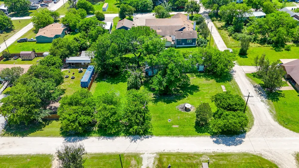 305 3rd Street Coolidge, TX 76693