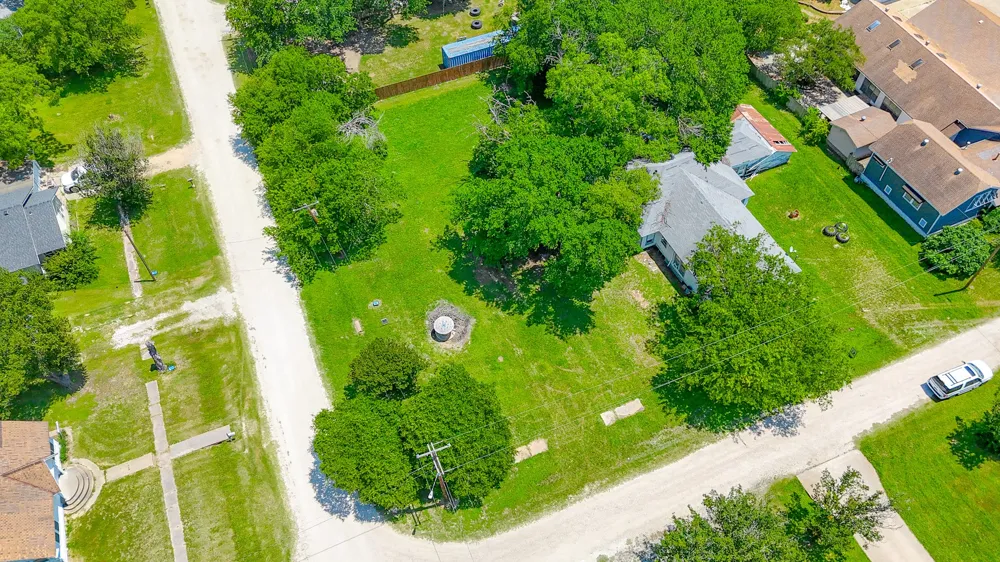 305 3rd Street Coolidge, TX 76693