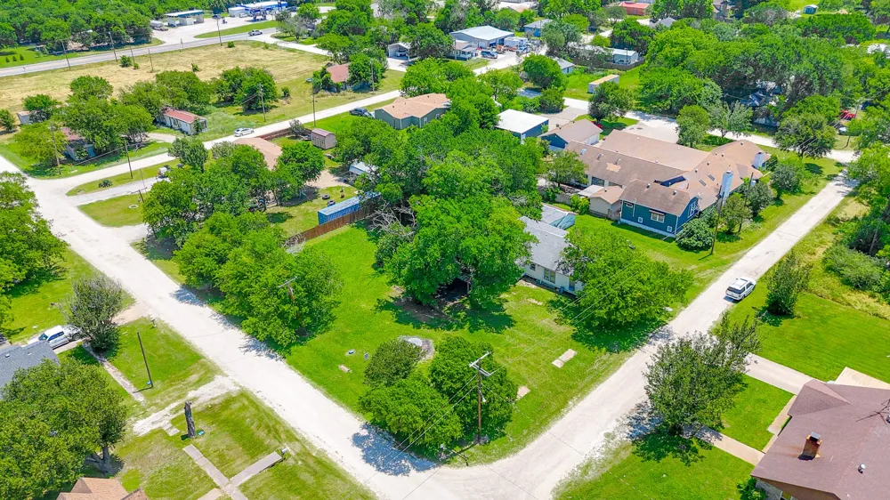 305 3rd Street Coolidge, TX 76693