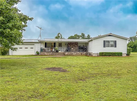 1095 Highway 235