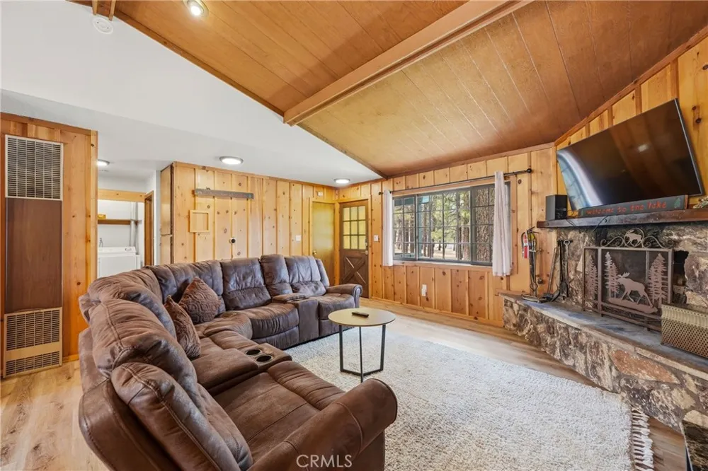 41869 Brownie Lane Big Bear Lake, CA 92315