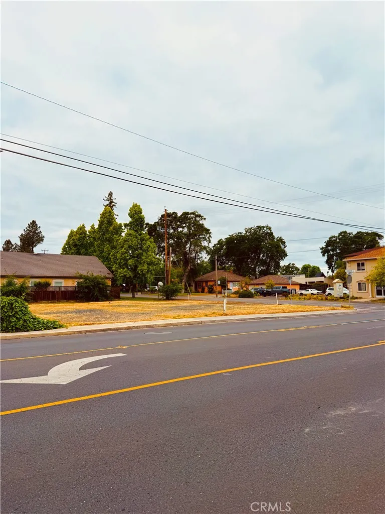 1095 Main Lakeport, CA 95453