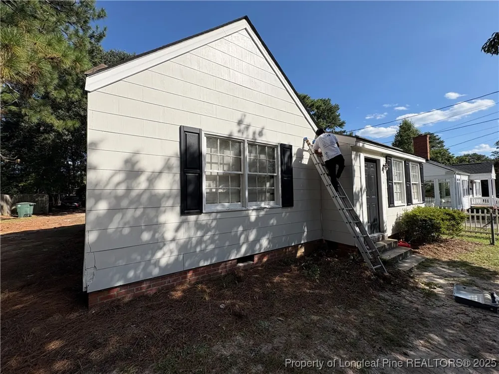 110 E McNeill Drive Red Springs, NC 28377