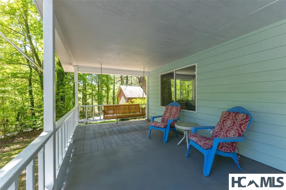 26 Weasel Way Sapphire, NC 28774