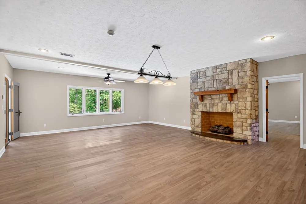 1154 Hunter Road Cataula, GA 31804